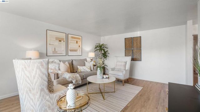 2435 Douglas St, Union City, CA 94587