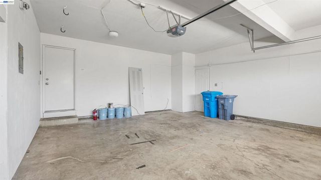 2435 Douglas St, Union City, CA 94587