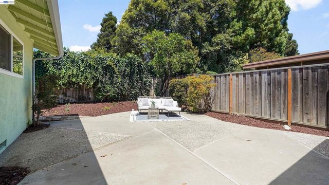 2435 Douglas St, Union City, CA 94587