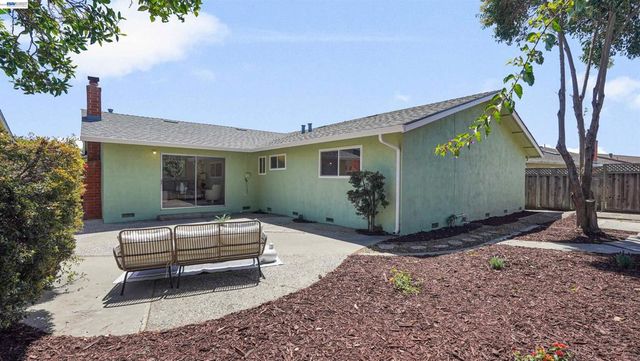 2435 Douglas St, Union City, CA 94587