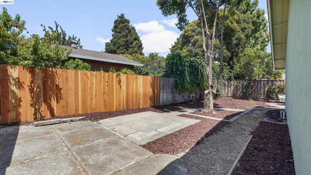 2435 Douglas St, Union City, CA 94587