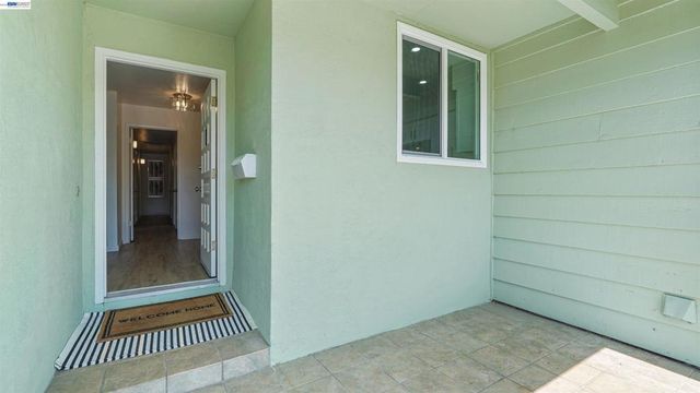 2435 Douglas St, Union City, CA 94587