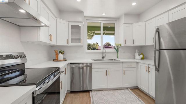 2435 Douglas St, Union City, CA 94587