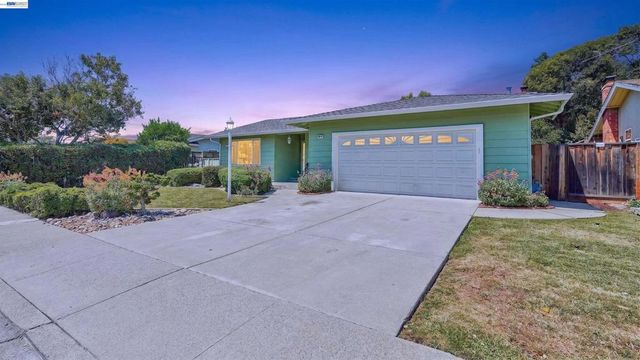 2435 Douglas St, Union City, CA 94587