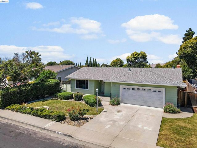 2435 Douglas St, Union City, CA 94587