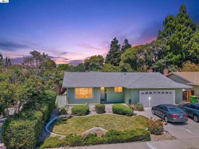 2435 Douglas St, Union City, CA 94587