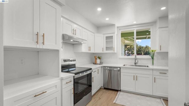 2435 Douglas St, Union City, CA 94587