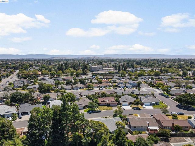 2435 Douglas St, Union City, CA 94587