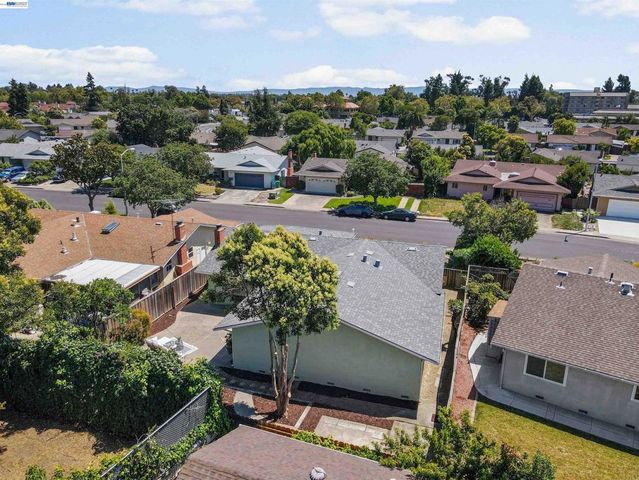 2435 Douglas St, Union City, CA 94587
