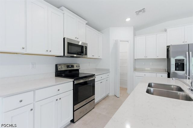 3911 Treasure Oak WAY, Fort Myers, FL 33905