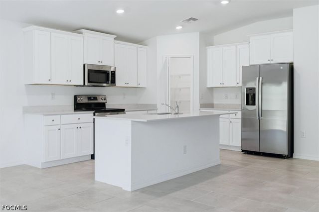 3911 Treasure Oak WAY, Fort Myers, FL 33905