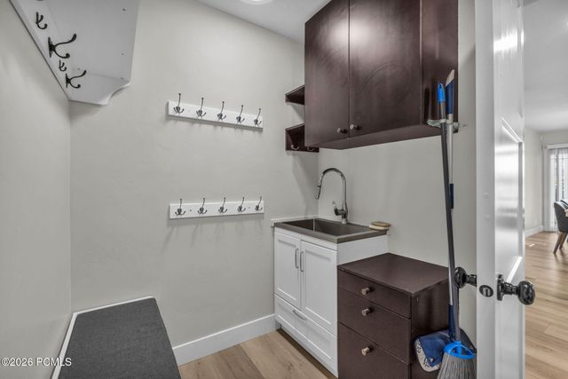 1893 E Lincoln Ln, Salt Lake City, UT 84124