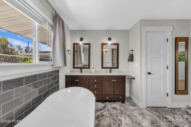 1893 E Lincoln Ln, Salt Lake City, UT 84124