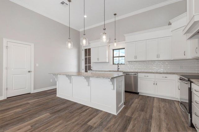 819 Gentry Drive, Sulphur, LA 70665