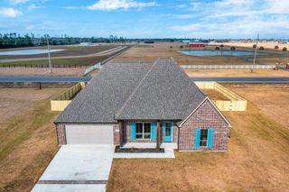 819 Gentry Drive, Sulphur, LA 70665