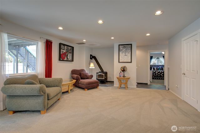 284 Queets Street SW, Ocean Shores, WA 98569