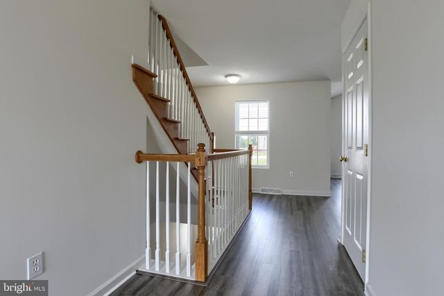 2124 AUTUMN CT, Lebanon, PA 17042