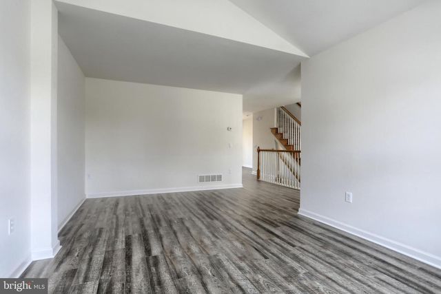 2124 AUTUMN CT, Lebanon, PA 17042