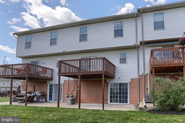 2124 AUTUMN CT, Lebanon, PA 17042