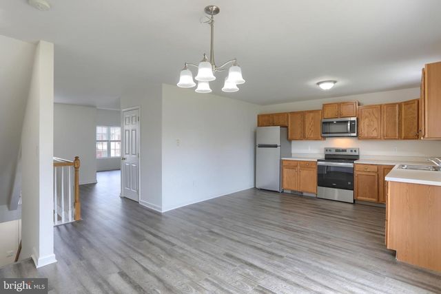 2124 AUTUMN CT, Lebanon, PA 17042