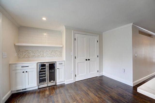 137 Walker Bungalow Road, Portsmouth, NH 03801