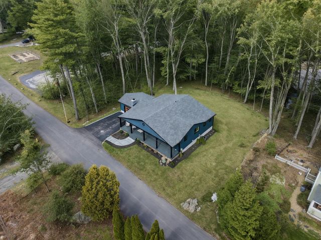 137 Walker Bungalow Road, Portsmouth, NH 03801