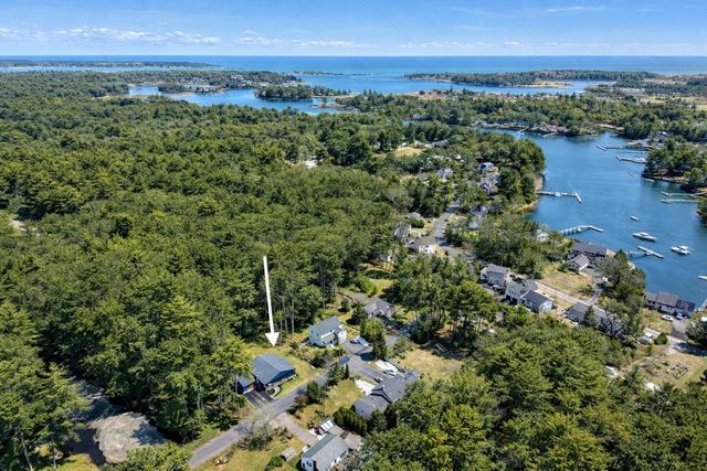 137 Walker Bungalow Road, Portsmouth, NH 03801