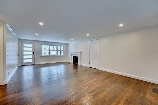 137 Walker Bungalow Road, Portsmouth, NH 03801