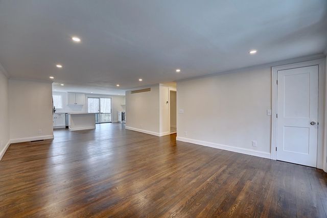 137 Walker Bungalow Road, Portsmouth, NH 03801