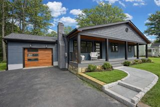 137 Walker Bungalow Road, Portsmouth, NH 03801