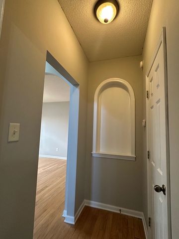 2190 BERRY BUSH LN, Memphis, TN 38016