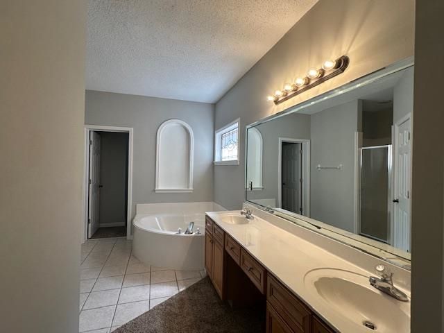 2190 BERRY BUSH LN, Memphis, TN 38016