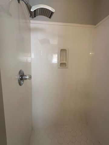 2190 BERRY BUSH LN, Memphis, TN 38016