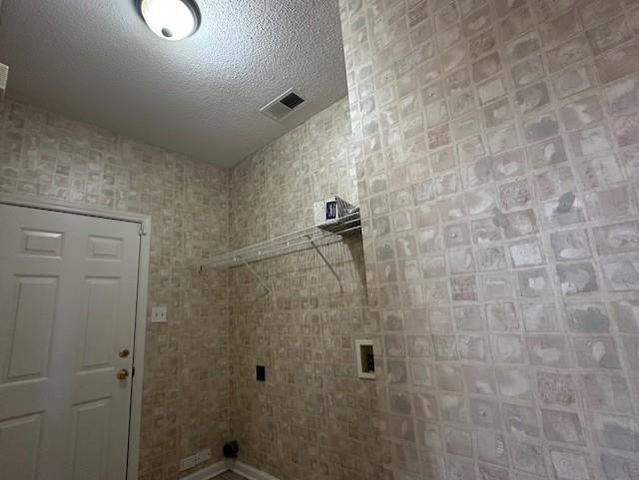 2190 BERRY BUSH LN, Memphis, TN 38016