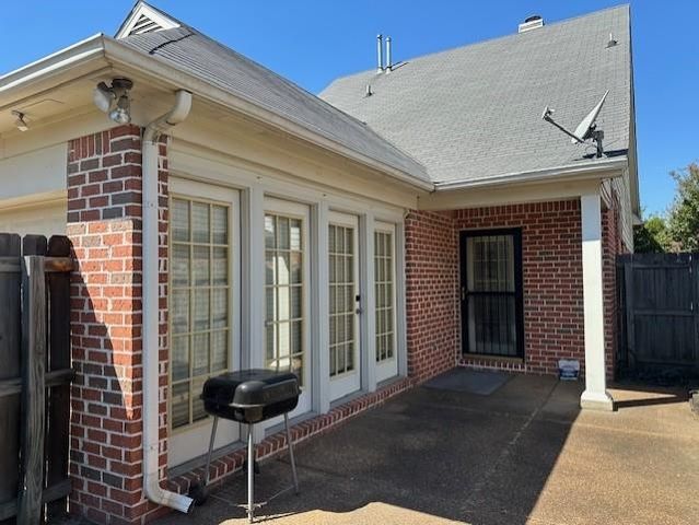 2190 BERRY BUSH LN, Memphis, TN 38016