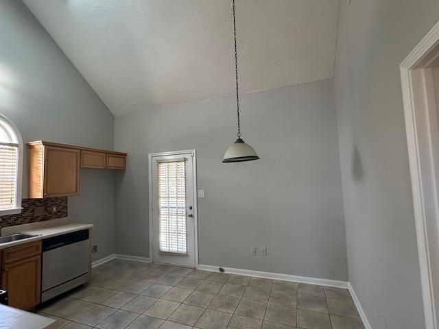 2190 BERRY BUSH LN, Memphis, TN 38016