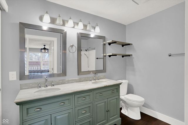 9841 River Oak Lane N, Fishers, IN 46038