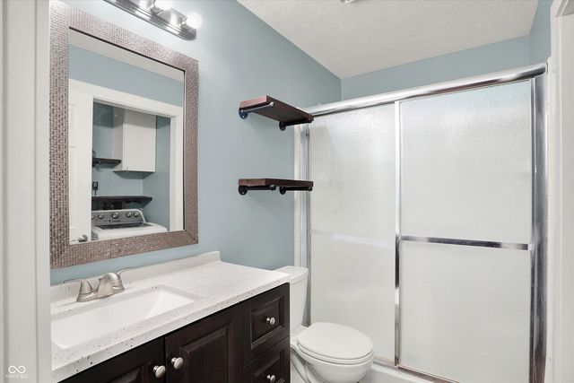 9841 River Oak Lane N, Fishers, IN 46038