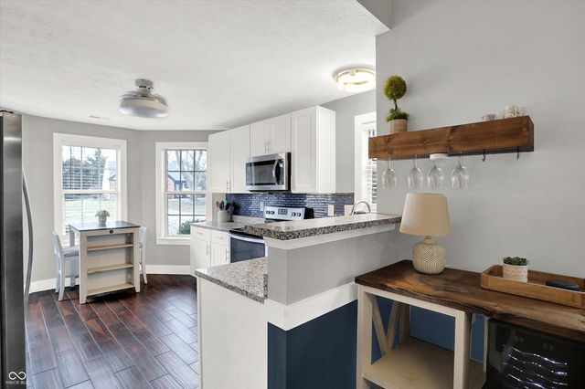 9841 River Oak Lane N, Fishers, IN 46038