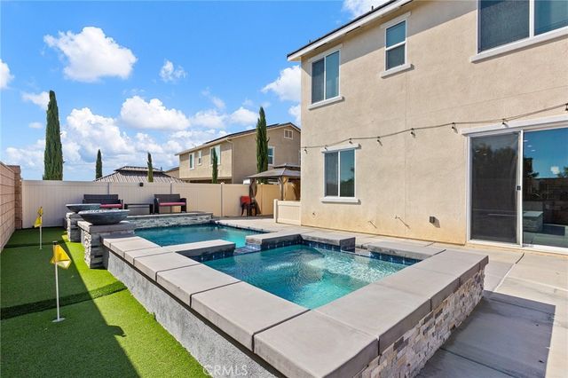 31409 Darlington Oak Drive, Winchester, CA 92596