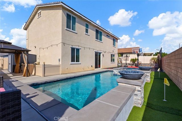 31409 Darlington Oak Drive, Winchester, CA 92596