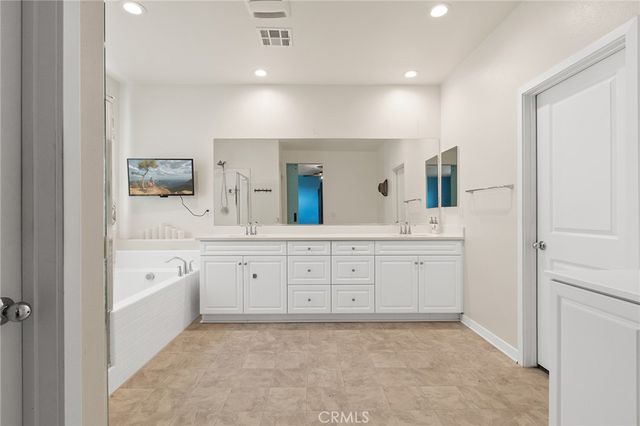31409 Darlington Oak Drive, Winchester, CA 92596