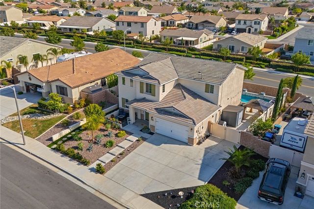 31409 Darlington Oak Drive, Winchester, CA 92596