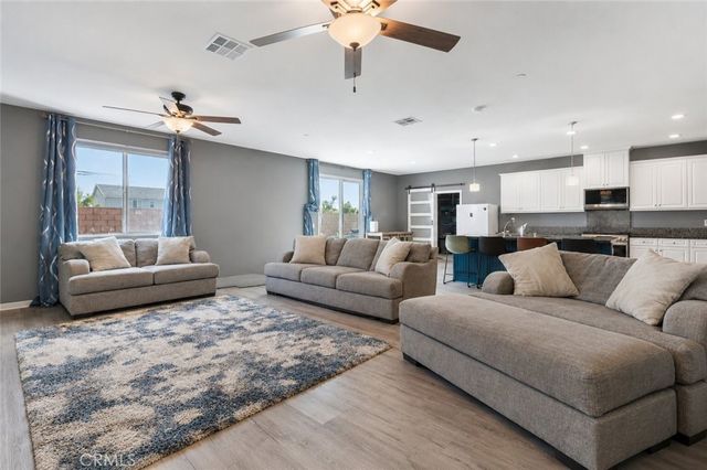 31409 Darlington Oak Drive, Winchester, CA 92596