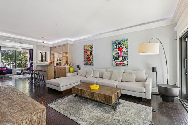 34 SW 22nd Rd NA, Miami, FL 33129