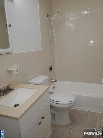 100 Pierson Miller Drive D1, Pompton Lakes, NJ 07442