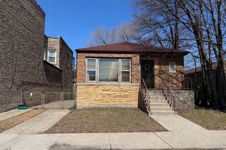 2636 W Pratt Boulevard, Chicago, IL 60645