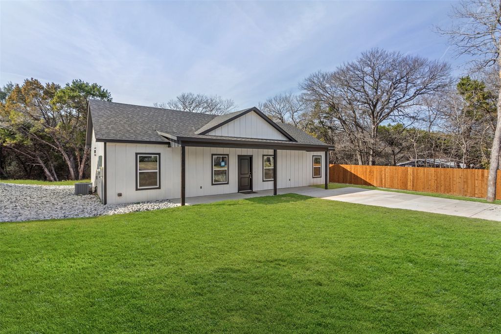 9316 Apache Trail, Rio Vista, TX 76093