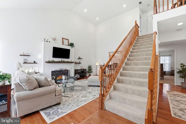 156 TOPAZ CT, Warrenton, VA 20186