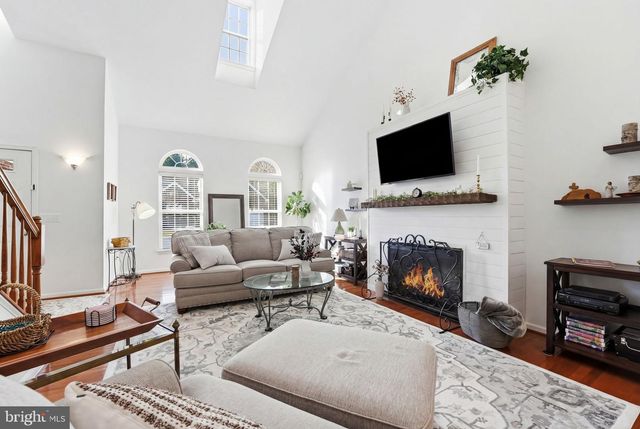 156 TOPAZ CT, Warrenton, VA 20186